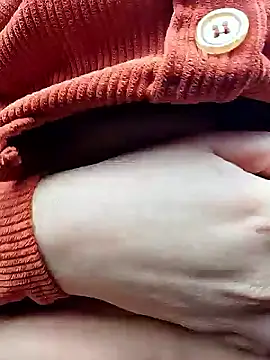 Snapshot of Horny_mummy chatting on December 1, 2025, 11:37 am Horny mummy online show from December 1, 2025, 11:37 am