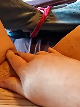 Snapshot of Horny_mummy chatting on December 22, 2025, 12:24 pm Horny mummy online show from December 22, 2025, 12:24 pm