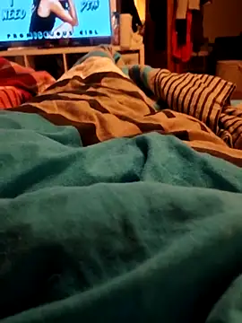 Snapshot of Horny_mummy chatting on December 23, 2025, 7:06 am Horny mummy online show from December 23, 2025, 7:06 am