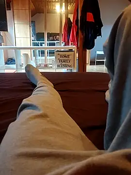 Snapshot of Horny_mummy chatting on February 6, 2026, 3:15 pm Horny mummy online show from February 6, 2026, 3:15 pm