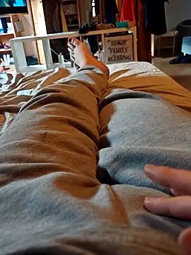 Snapshot of Horny_mummy chatting on February 16, 2026, 2:57 pm Horny mummy online show from February 16, 2026, 2:57 pm