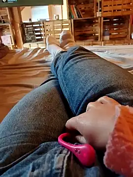 Snapshot of Horny_mummy chatting on February 23, 2026, 10:45 am Horny mummy online show from February 23, 2026, 10:45 am