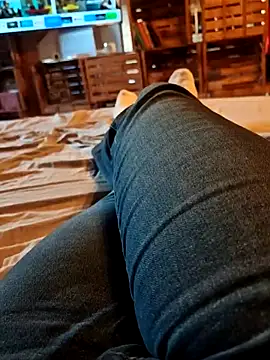 Snapshot of Horny_mummy chatting on March 15, 2026, 4:57 pm Horny mummy online show from March 15, 2026, 4:57 pm