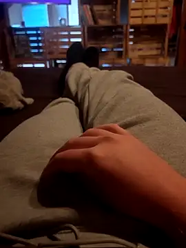 Snapshot of Horny_mummy chatting on April 10, 2026, 5:28 pm Horny mummy online show from April 10, 2026, 5:28 pm