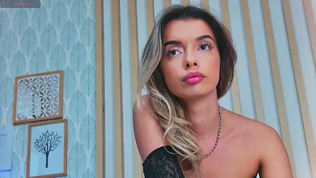 Snapshot of LollyShine chatting on November 29, 2025, 5:38 pm LollyShine online show from November 29, 2025, 5:38 pm