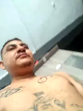 Snapshot of Maratattoo22 chatting on March 26, 2026, 1:38 pm Maratattoo22 online show from March 26, 2026, 1:38 pm