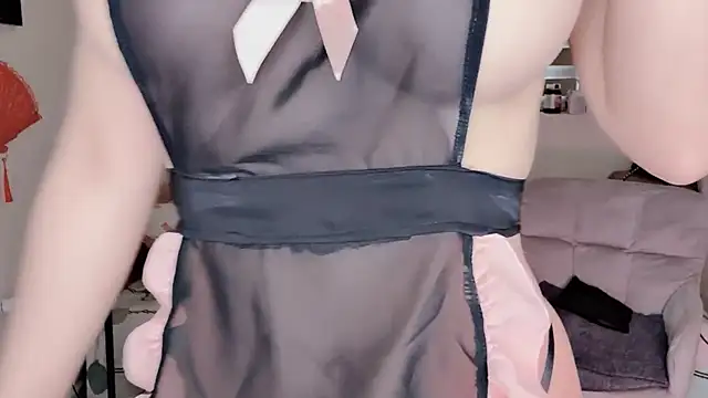 Snapshot of MaiLiiil chatting on October 7, 2025, 4:20 am MaiLiiil online show from October 7, 2025, 4:20 am