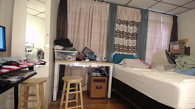 Snapshot of ANALTRAINING4U2 chatting on February 19, 2025, 12:44 pm ANALTRAINING4U2 online show from February 19, 2025, 12:44 pm