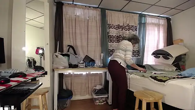 Snapshot of ANALTRAINING4U2 chatting on February 25, 2025, 2:11 pm ANALTRAINING4U2 online show from February 25, 2025, 2:11 pm