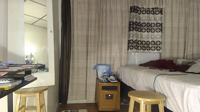 Snapshot of ANALTRAINING4U2 chatting on October 12, 2025, 5:39 am ANALTRAINING4U2 online show from October 12, 2025, 5:39 am