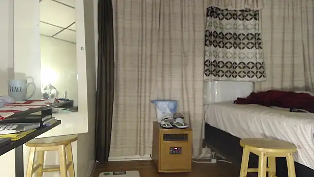 Snapshot of ANALTRAINING4U2 chatting on October 17, 2025, 4:04 am ANALTRAINING4U2 online show from October 17, 2025, 4:04 am