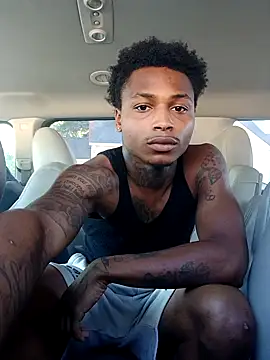 Snapshot of Dropdingo chatting on October 15, 2025, 3:45 pm Dropdingo online show from October 15, 2025, 3:45 pm