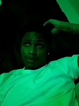 Snapshot of Dropdingo chatting on November 25, 2025, 3:28 am Dropdingo online show from November 25, 2025, 3:28 am