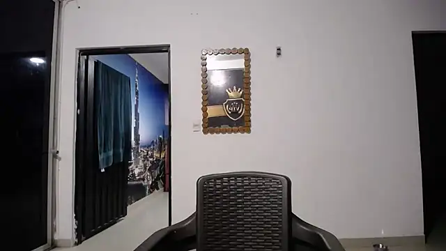 yohacriss online show from September 10, 2025, 8:42 pm