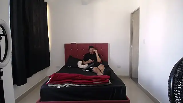 yohacriss online show from November 23, 2025, 1:33 pm