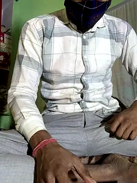 Snapshot of uniquesexyboy5689 chatting on December 23, 2025, 7:39 am uniquesexyboy5689 online show from December 23, 2025, 7:39 am