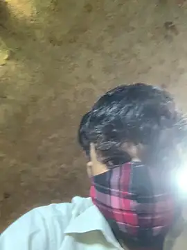 Snapshot of uniquesexyboy5689 chatting on February 15, 2026, 6:43 am uniquesexyboy5689 online show from February 15, 2026, 6:43 am