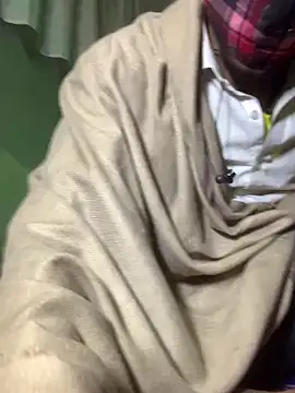 Snapshot of uniquesexyboy5689 chatting on February 15, 2026, 2:14 pm uniquesexyboy5689 online show from February 15, 2026, 2:14 pm