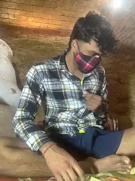 Snapshot of uniquesexyboy5689 chatting on February 17, 2026, 5:26 am uniquesexyboy5689 online show from February 17, 2026, 5:26 am