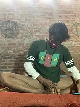 Snapshot of uniquesexyboy5689 chatting on March 3, 2026, 5:35 am uniquesexyboy5689 online show from March 3, 2026, 5:35 am