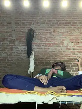 Snapshot of uniquesexyboy5689 chatting on March 13, 2026, 12:12 pm uniquesexyboy5689 online show from March 13, 2026, 12:12 pm