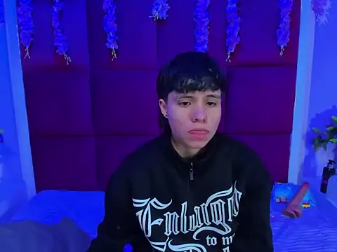 Snapshot of Bruno_Cruzz chatting on October 3, 2025, 2:52 am Bruno Cruzz online show from October 3, 2025, 2:52 am