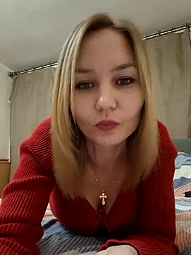 VeroLoverx online show from October 6, 2025, 5:10 pm