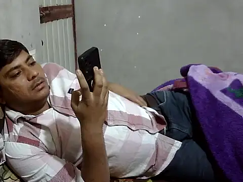Snapshot of Ajmersingh335512 chatting on April 7, 2026, 5:13 pm Ajmersingh335512 online show from April 7, 2026, 5:13 pm