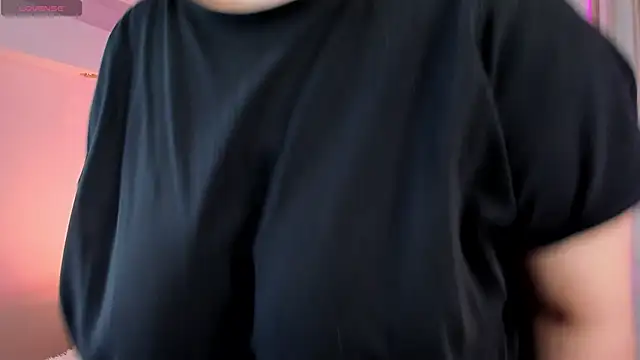 Snapshot of Alissa_S chatting on November 6, 2025, 4:30 pm Alissa S online show from November 6, 2025, 4:30 pm