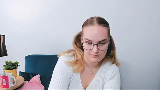 Snapshot of AliceCrazy69 chatting on September 25, 2025, 1:15 pm AliceCrazy69 online show from September 25, 2025, 1:15 pm