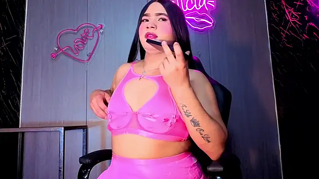 Snapshot of Karenn_rosee chatting on July 29, 2026, 3:15 am Karenn rosee online show from July 29, 2026, 3:15 am