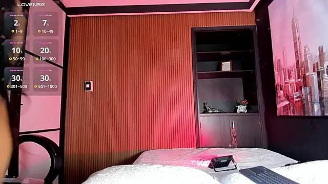 Snapshot of BritanyBrown_ chatting on November 21, 2025, 12:15 pm BritanyBrown online show from November 21, 2025, 12:15 pm