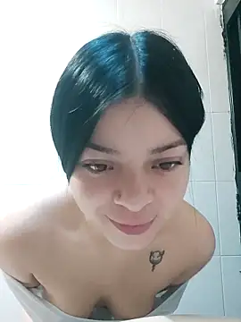 LunaJacobs online show from October 25, 2025, 11:51 am