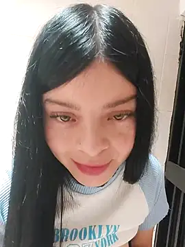 LunaJacobs online show from May 2, 2026, 6:02 pm