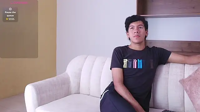 Snapshot of E_R_O_S_ chatting on September 10, 2025, 8:53 pm E R O S online show from September 10, 2025, 8:53 pm