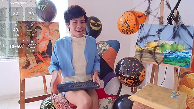 Snapshot of E_R_O_S_ chatting on October 23, 2025, 8:18 pm E R O S online show from October 23, 2025, 8:18 pm