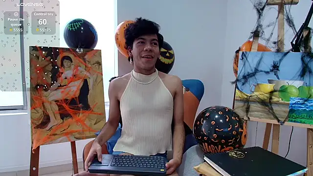 Snapshot of E_R_O_S_ chatting on October 24, 2025, 7:43 pm E R O S online show from October 24, 2025, 7:43 pm