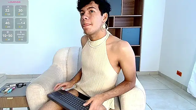 Snapshot of E_R_O_S_ chatting on November 6, 2025, 8:32 pm E R O S online show from November 6, 2025, 8:32 pm