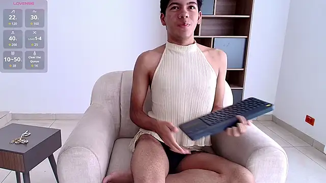 Snapshot of E_R_O_S_ chatting on November 8, 2025, 1:00 pm E R O S online show from November 8, 2025, 1:00 pm