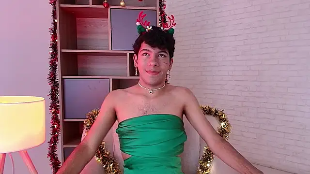 Snapshot of E_R_O_S_ chatting on November 28, 2025, 8:33 pm E R O S online show from November 28, 2025, 8:33 pm