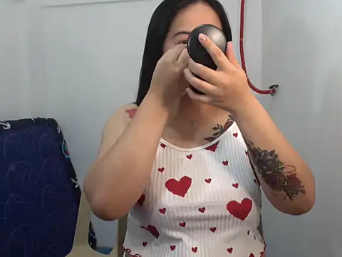 sexylhane online show from September 11, 2025, 6:35 am