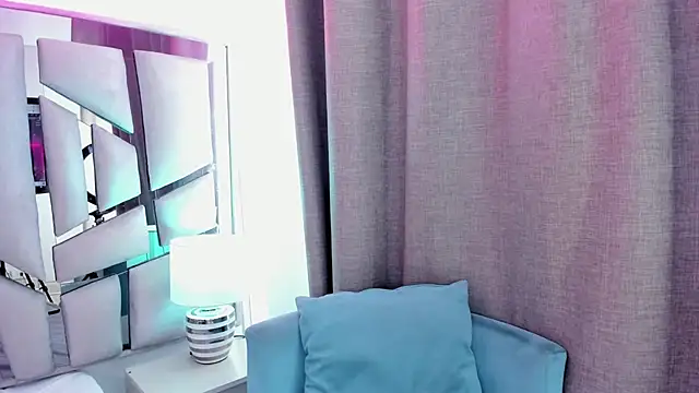  valeria saenz  online show from July 13, 2026, 1:58 pm