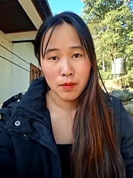 ALIENHR38 online show from December 1, 2025, 1:21 am