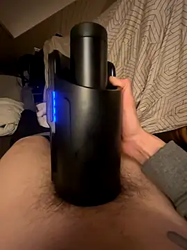 Snapshot of eltet12 chatting on November 3, 2025, 6:31 pm eltet12 online show from November 3, 2025, 6:31 pm