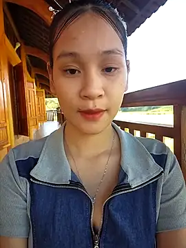 Snapshot of ChiecumBae chatting on September 19, 2025, 1:29 am ChiecumBae online show from September 19, 2025, 1:29 am