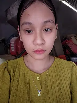 Snapshot of ChiecumBae chatting on September 24, 2025, 2:37 am ChiecumBae online show from September 24, 2025, 2:37 am