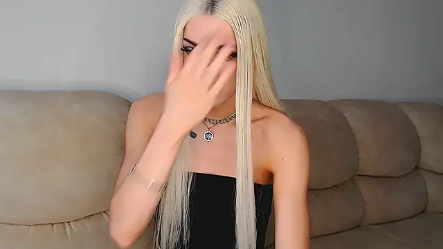 Snapshot of YourTrixie chatting on October 14, 2025, 4:57 am YourTrixie online show from October 14, 2025, 4:57 am