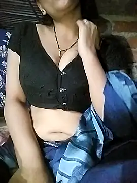 Snapshot of Hottestgirll chatting on November 9, 2025, 7:12 pm Hottestgirll online show from November 9, 2025, 7:12 pm