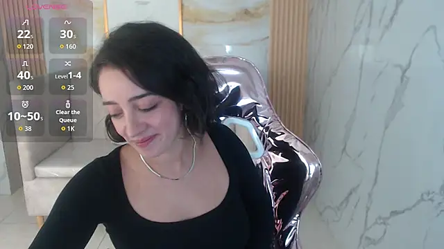 Snapshot of sara_lopez_s chatting on October 20, 2025, 2:28 pm sara lopez s online show from October 20, 2025, 2:28 pm