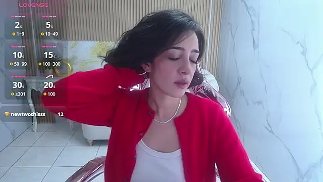 Snapshot of sara_lopez_s chatting on November 8, 2025, 1:22 pm sara lopez s online show from November 8, 2025, 1:22 pm